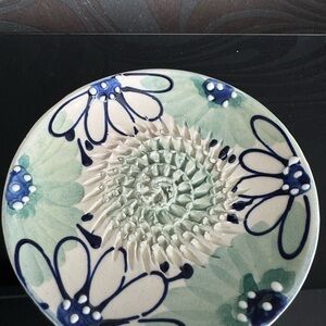Villa Imports Garlic Grater Plate – Made in Spain – Hand-Painted